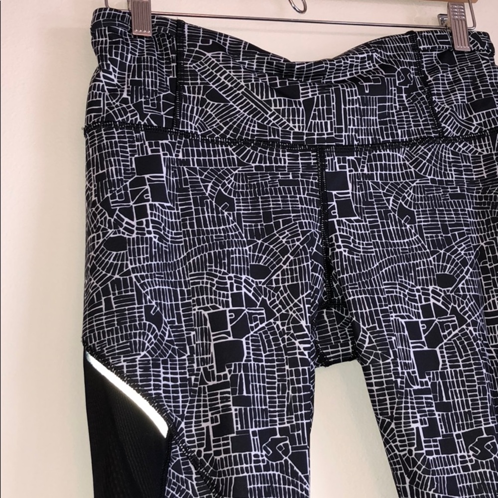 Lululemon Seawheeze Crop - Black And White